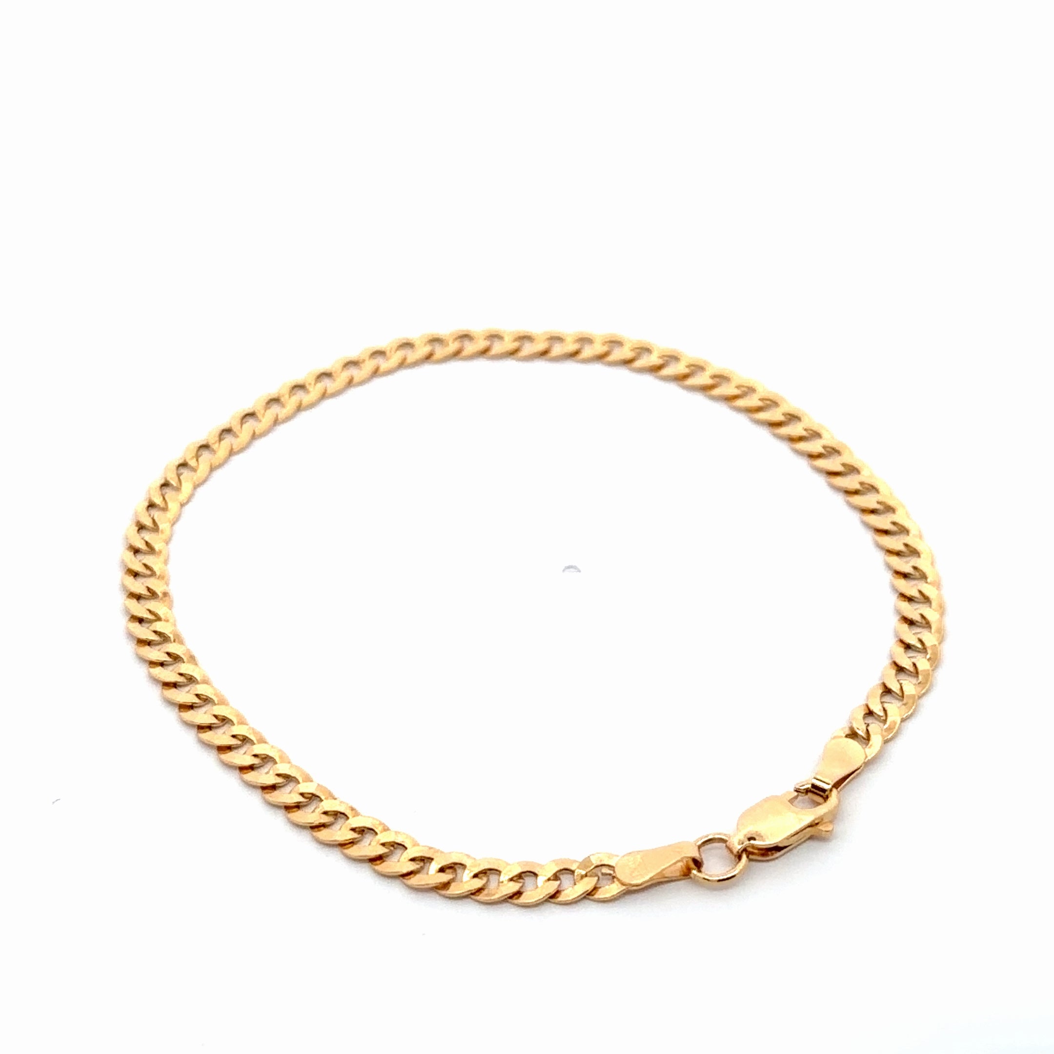 Elegant Yellow Gold Chain Bracelet