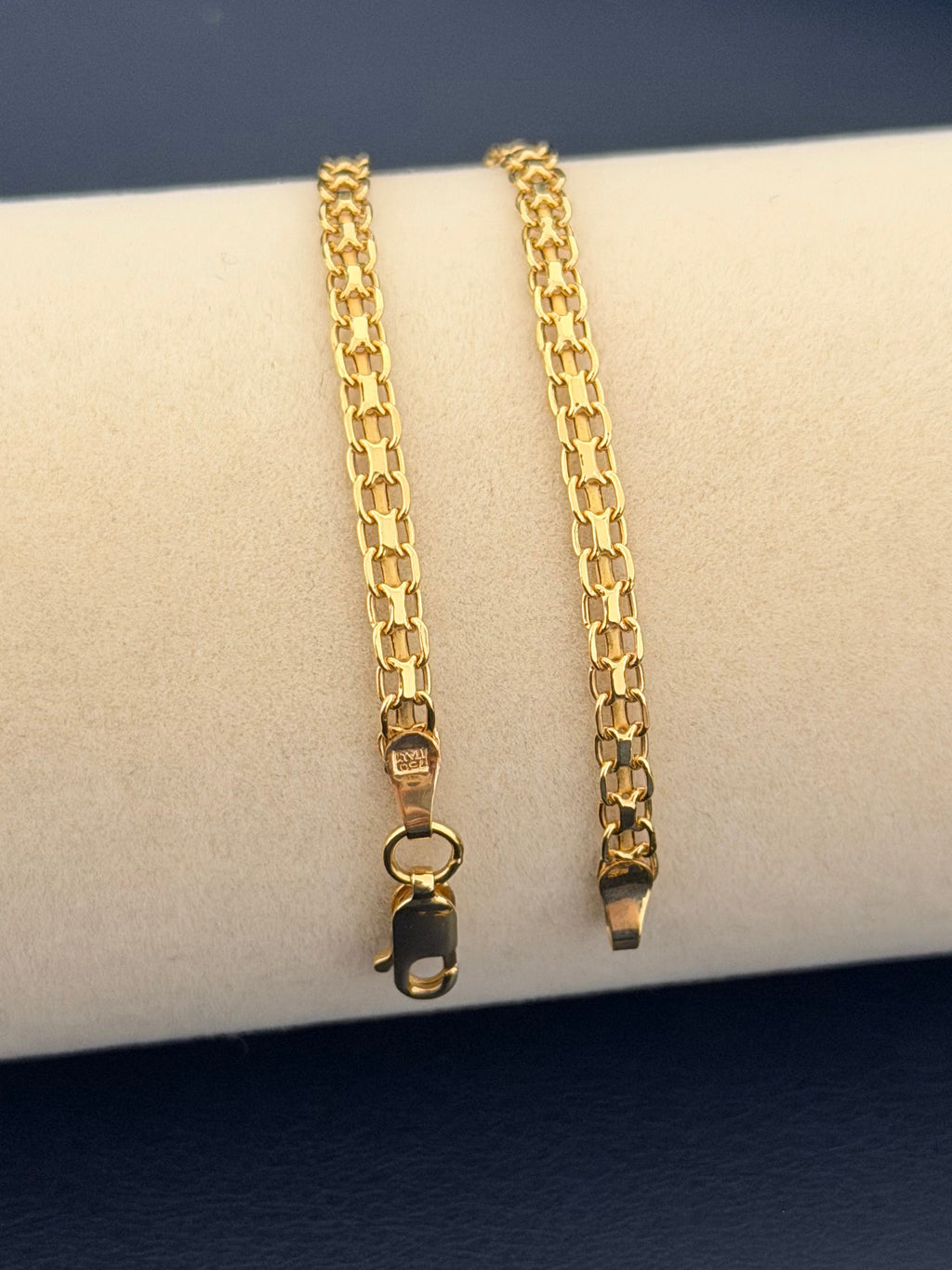 Yellow Gold Link Chain bracelet