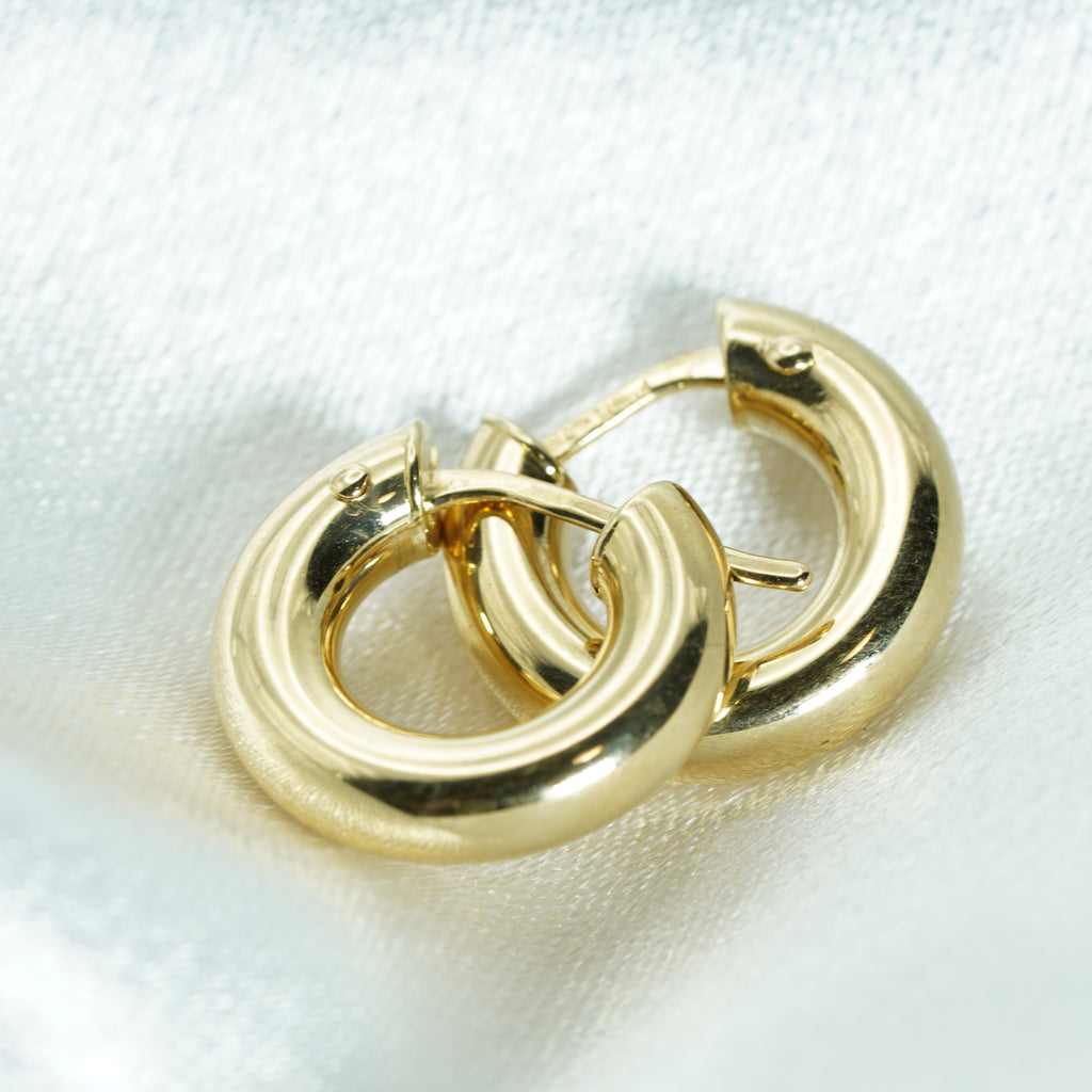 Chunky Tubular Hoop Earrings in Yellow Gold