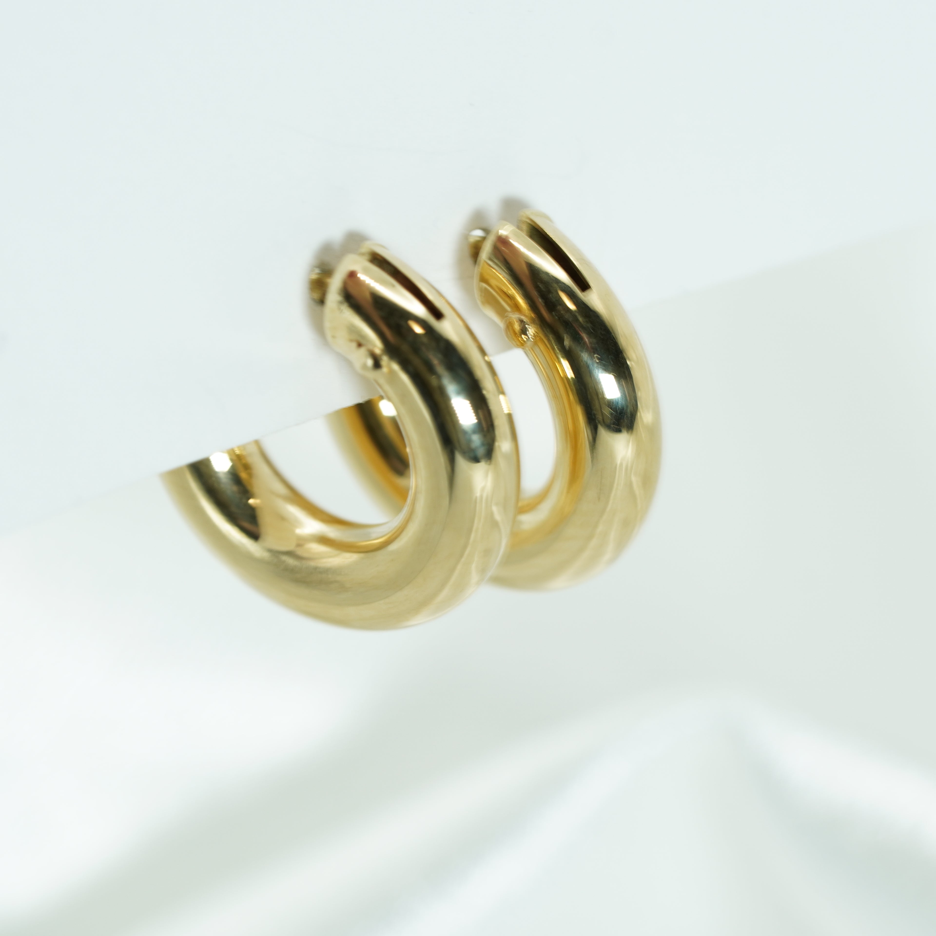 Chunky Tubular Hoop Earrings in Yellow Gold