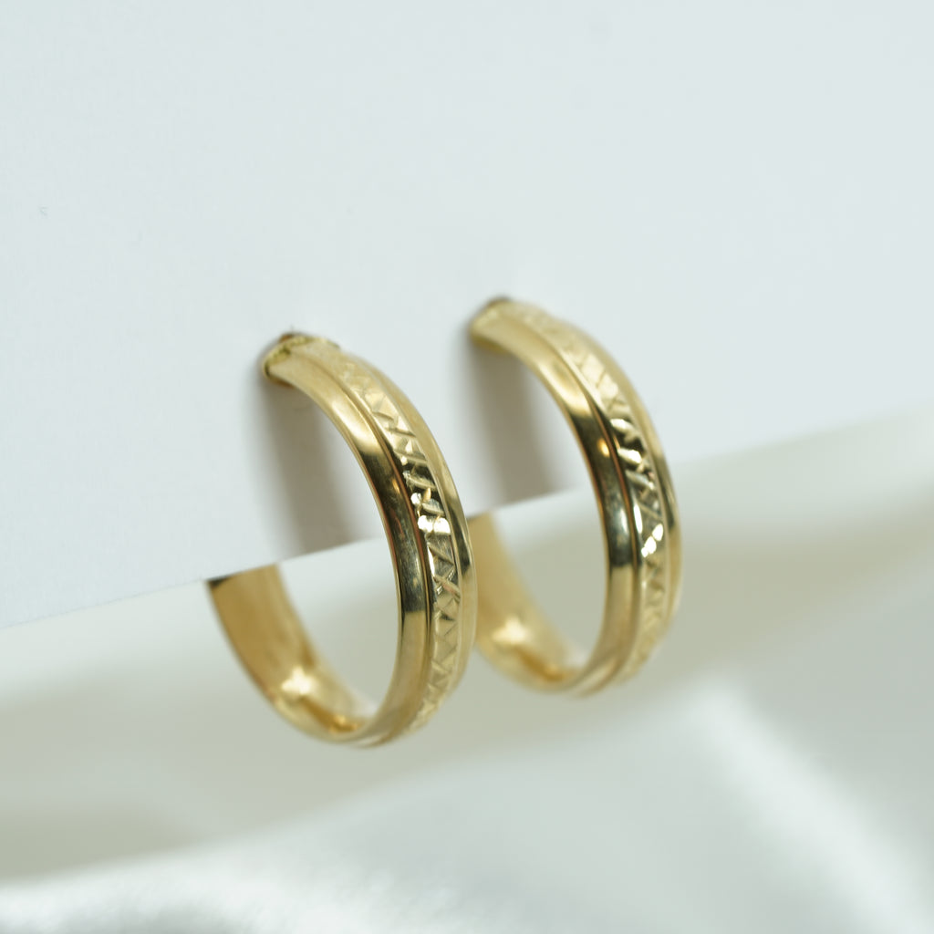 Textured Yellow Gold Hoop Earrings