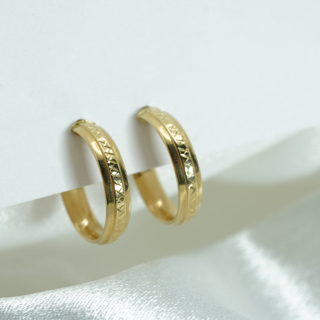 Textured Yellow Gold Hoop Earrings
