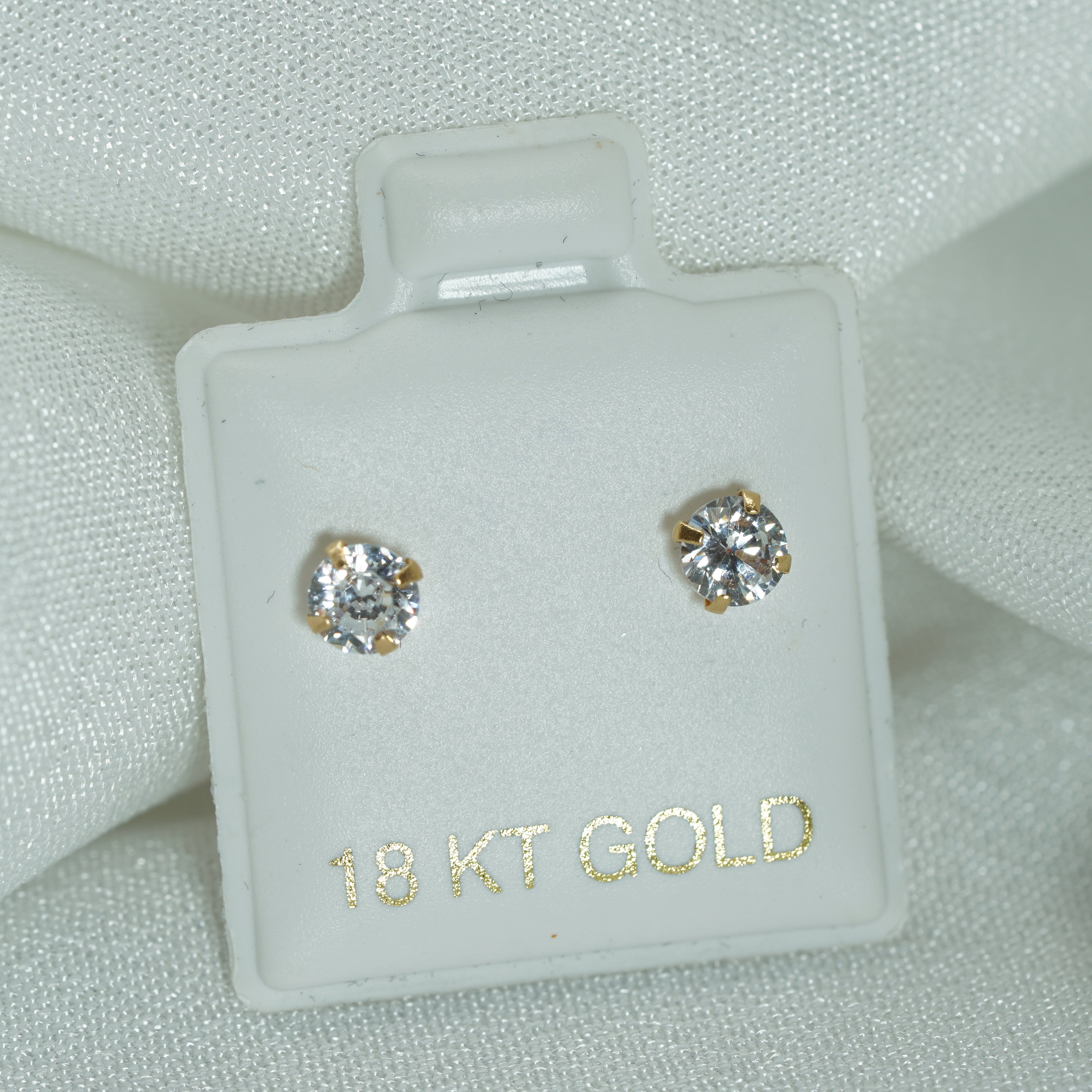 Classic Round Zircon Stud Earrings in Yellow Gold