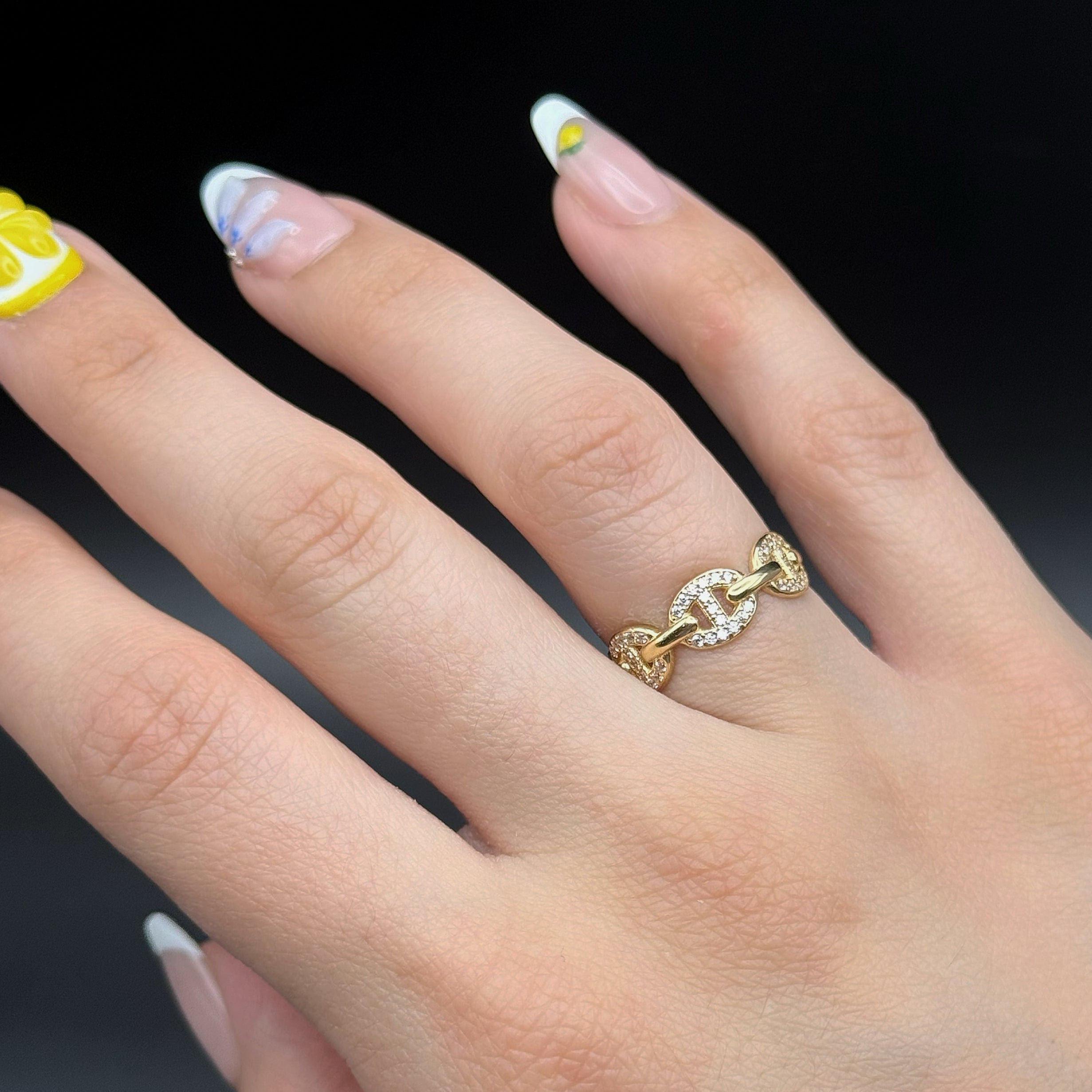 Zircon Pavé Anchor Link Band Ring in Yellow Gold