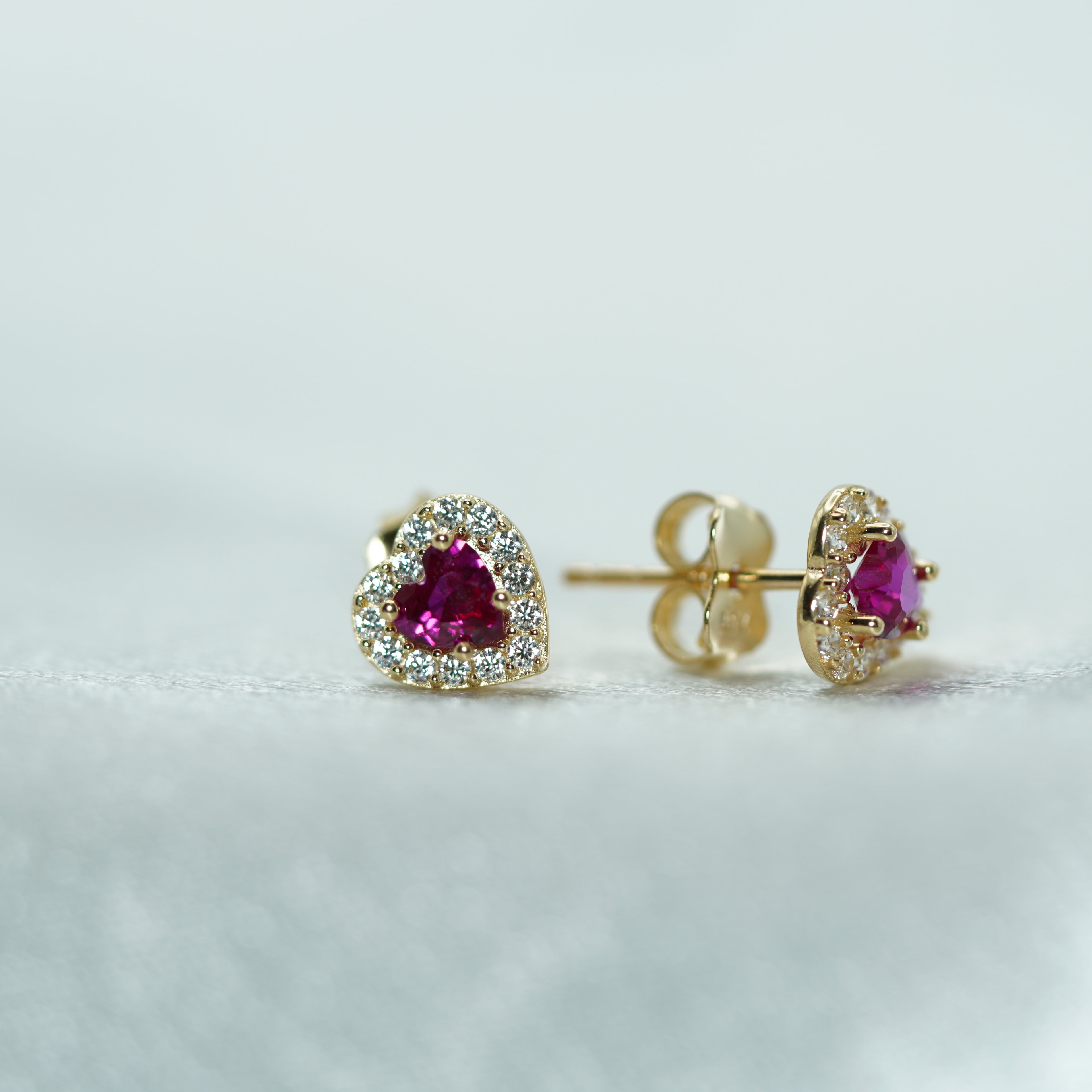 Heart-Shaped Zircon Halo Stud Earrings in Yellow Gold