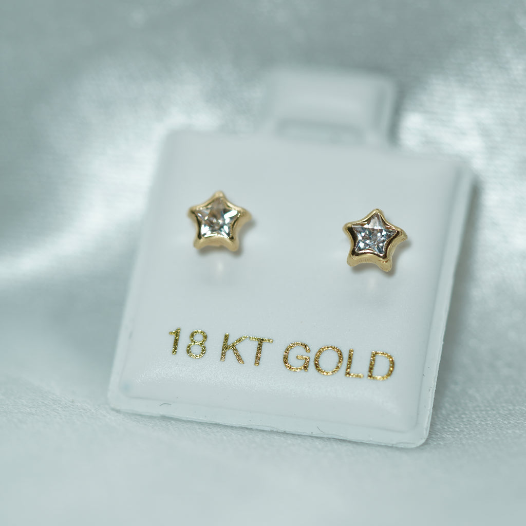 Star-Shaped Zircon Stud Earrings in Yellow Gold