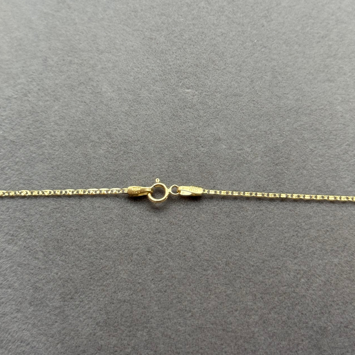 Fine Textured Link Chain Necklace in Yellow Gold