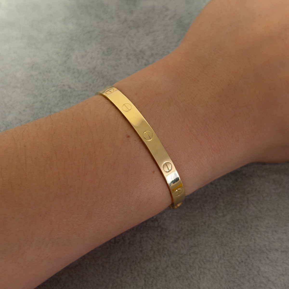 Yellow Gold Screw Motif Bangle Bracelet