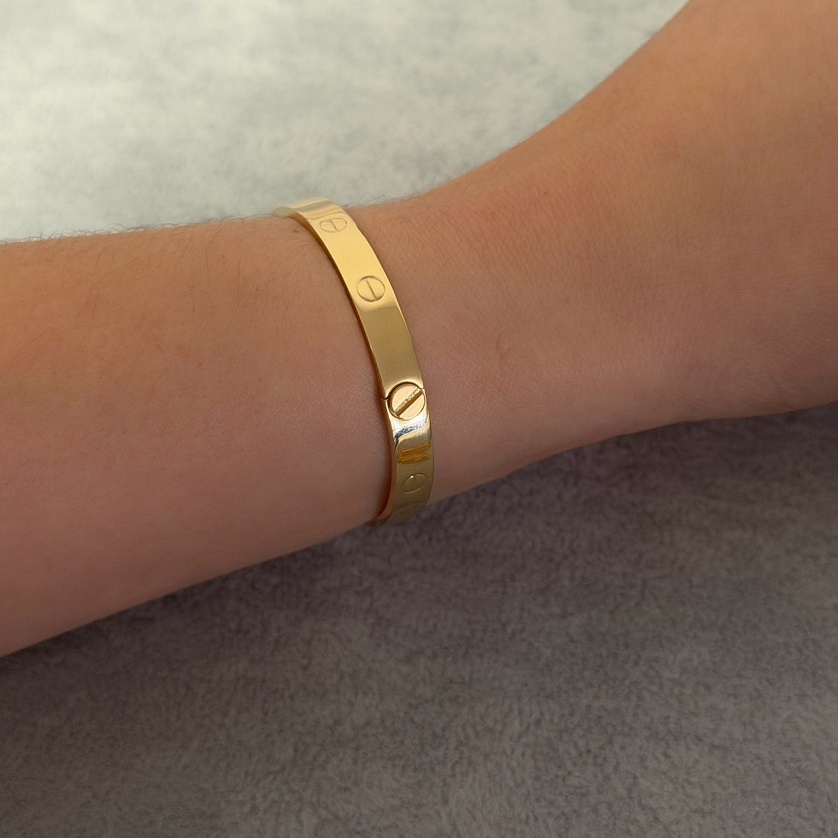 Yellow Gold Screw Motif Bangle Bracelet