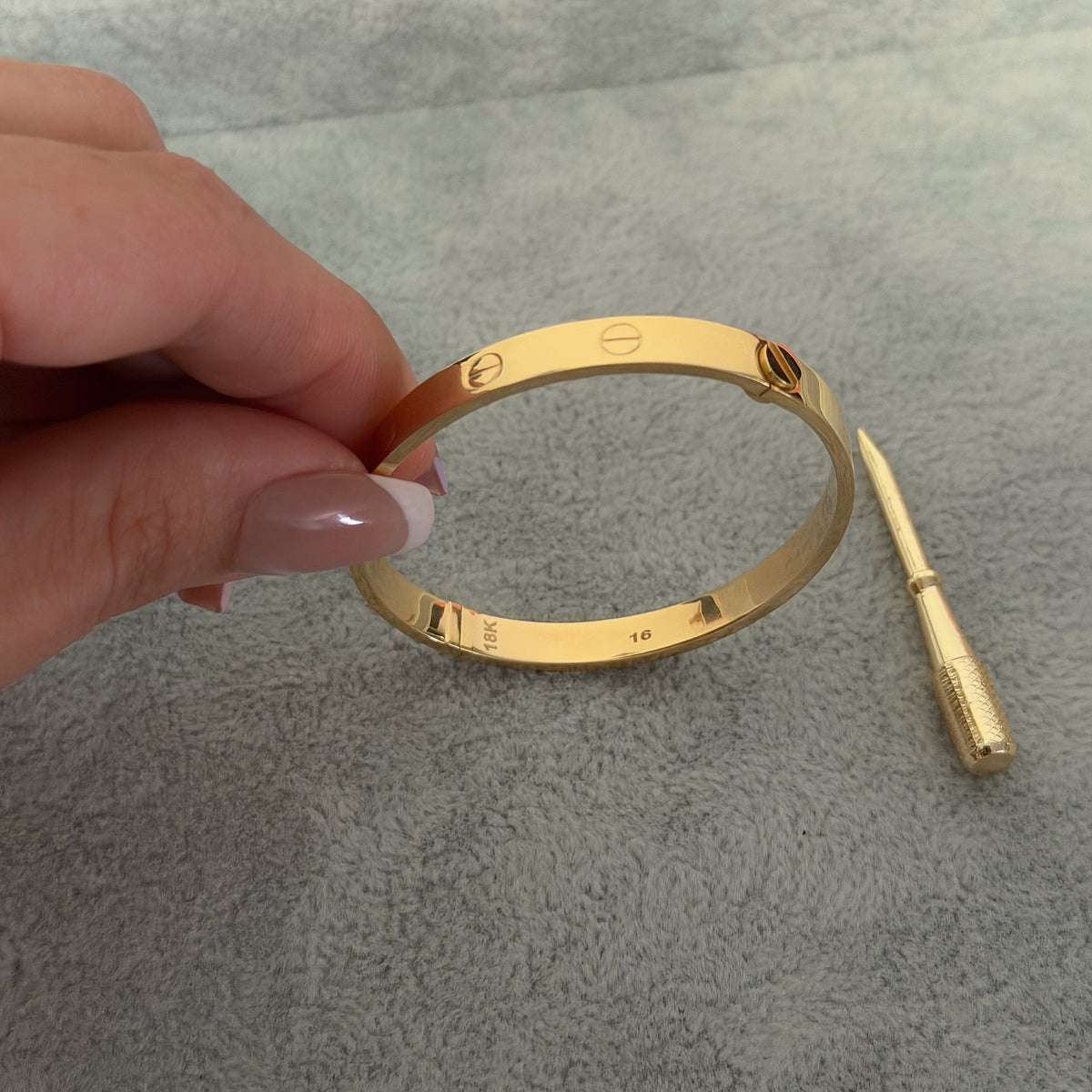 Yellow Gold Screw Motif Bangle Bracelet