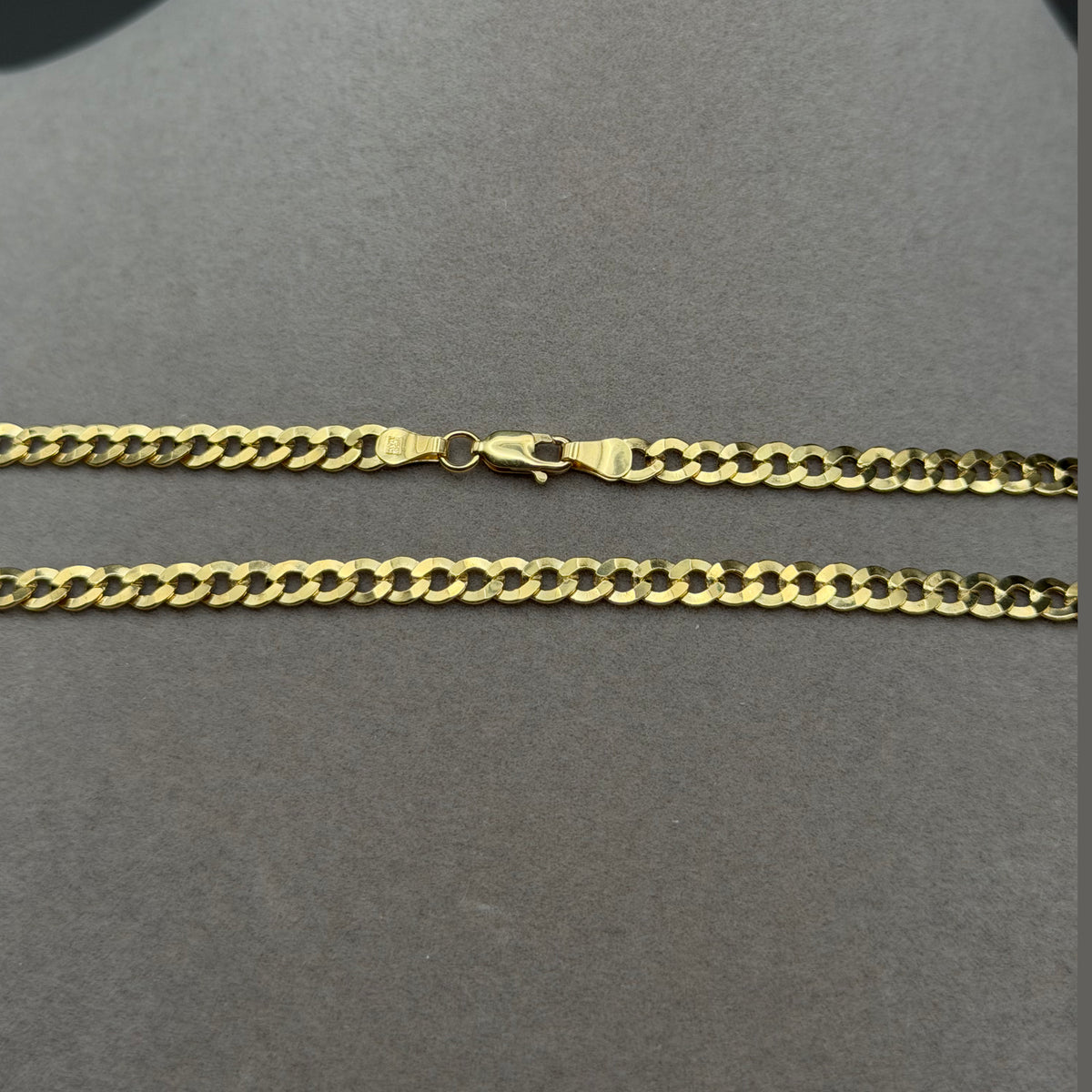 Classic Yellow Gold Cuban Link Chain Necklace