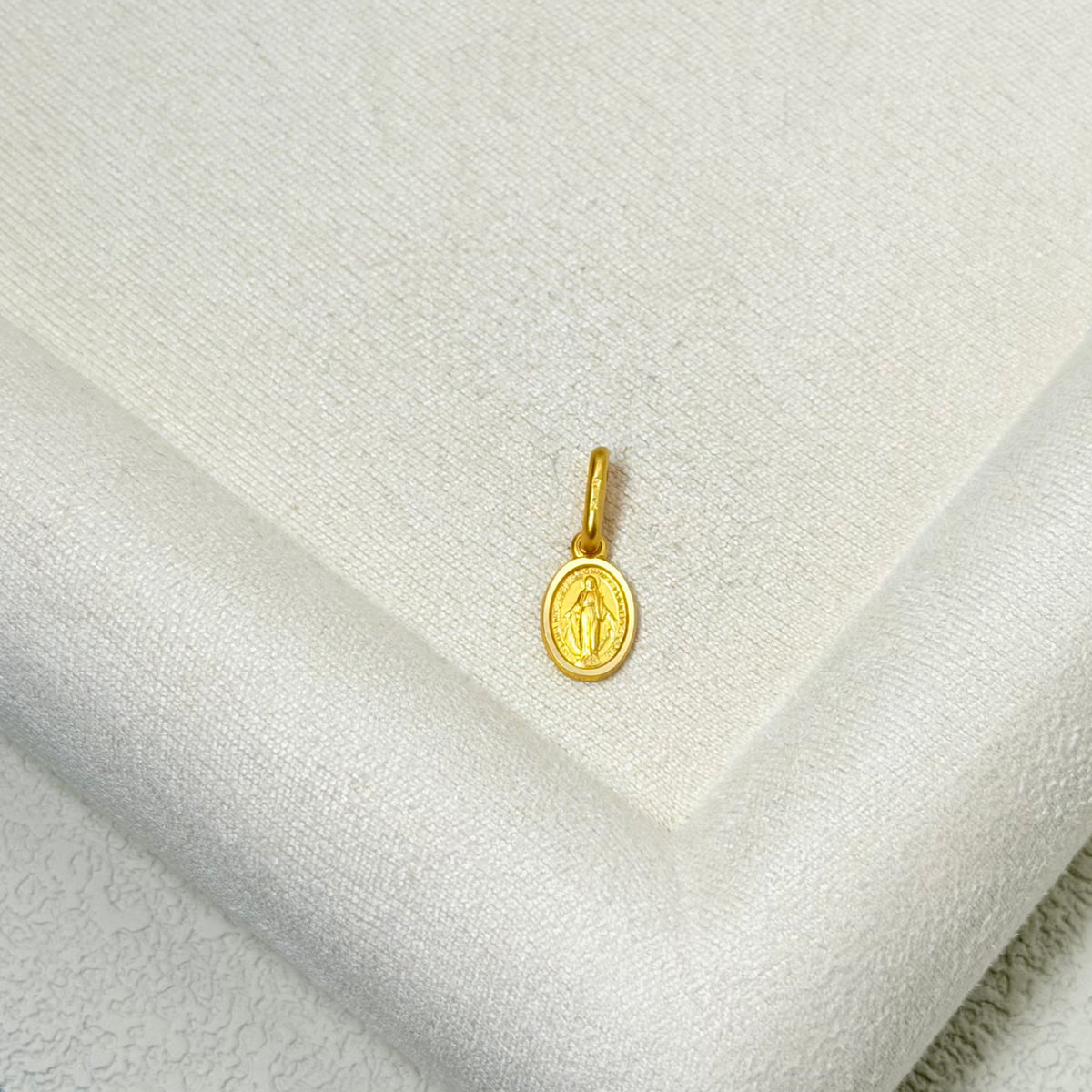 Yellow Gold Oval Virgin Mary Pendant