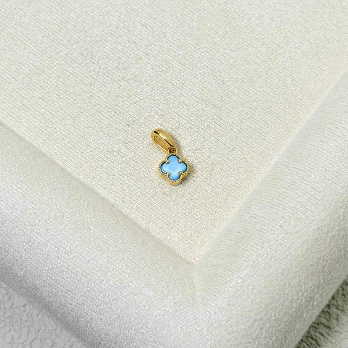 Yellow Gold Turquoise Clover Pendant