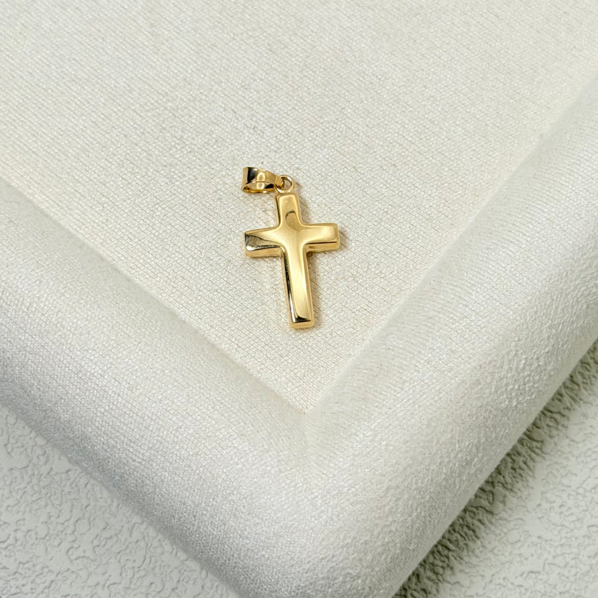 Classic Yellow Gold Polished Cross Pendant