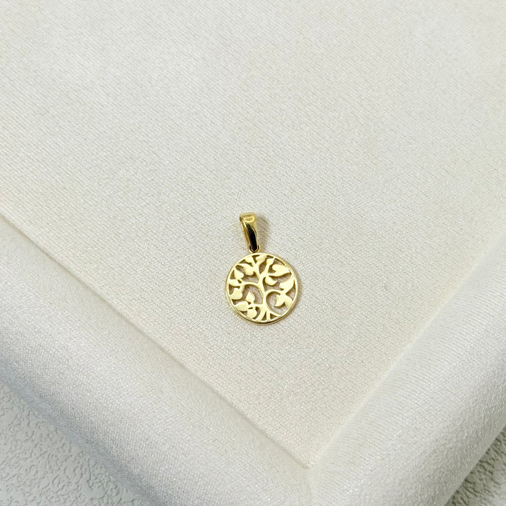 Textured Tree of Life Pendant in Yellow Gold