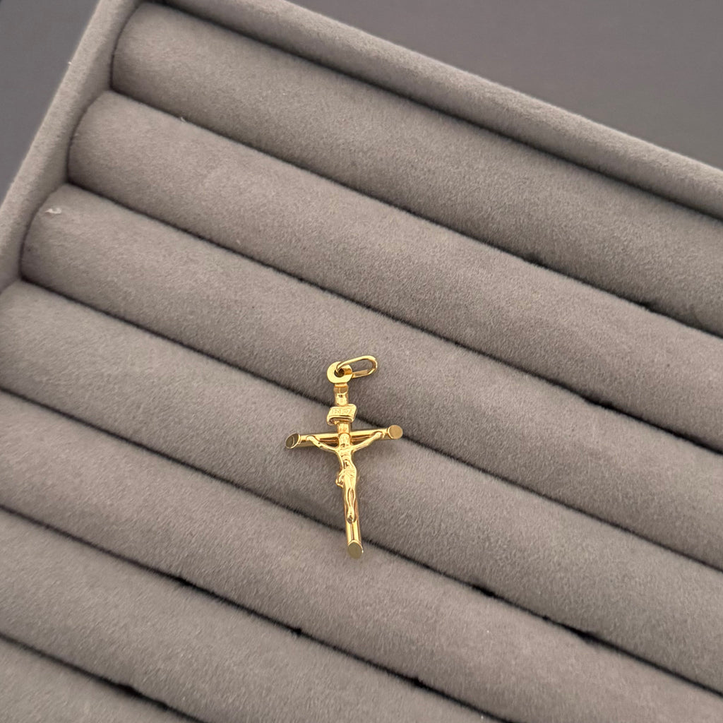 Classic Yellow Gold Crucifix Pendant