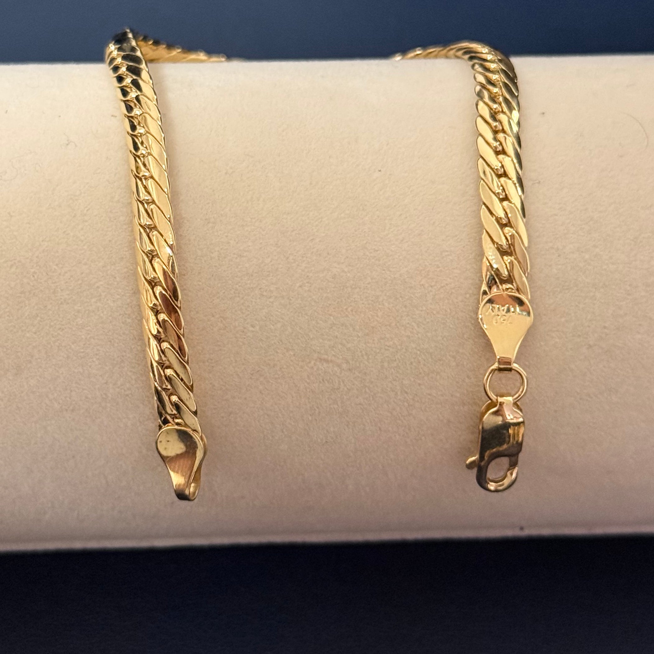 Classic Woven Link Chain Bracelet in Yellow Gold