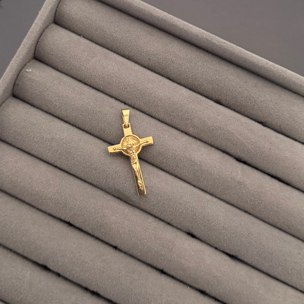Yellow Gold Crucifix Pendant with Circular Motif