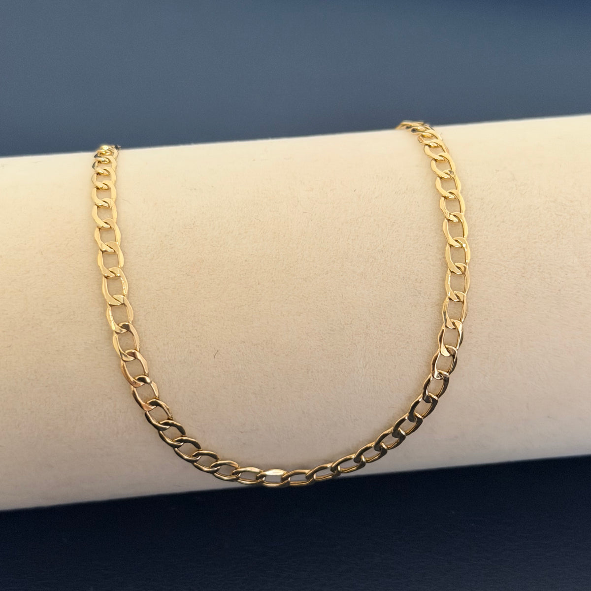 Yellow Gold Curb Chain Bracelet