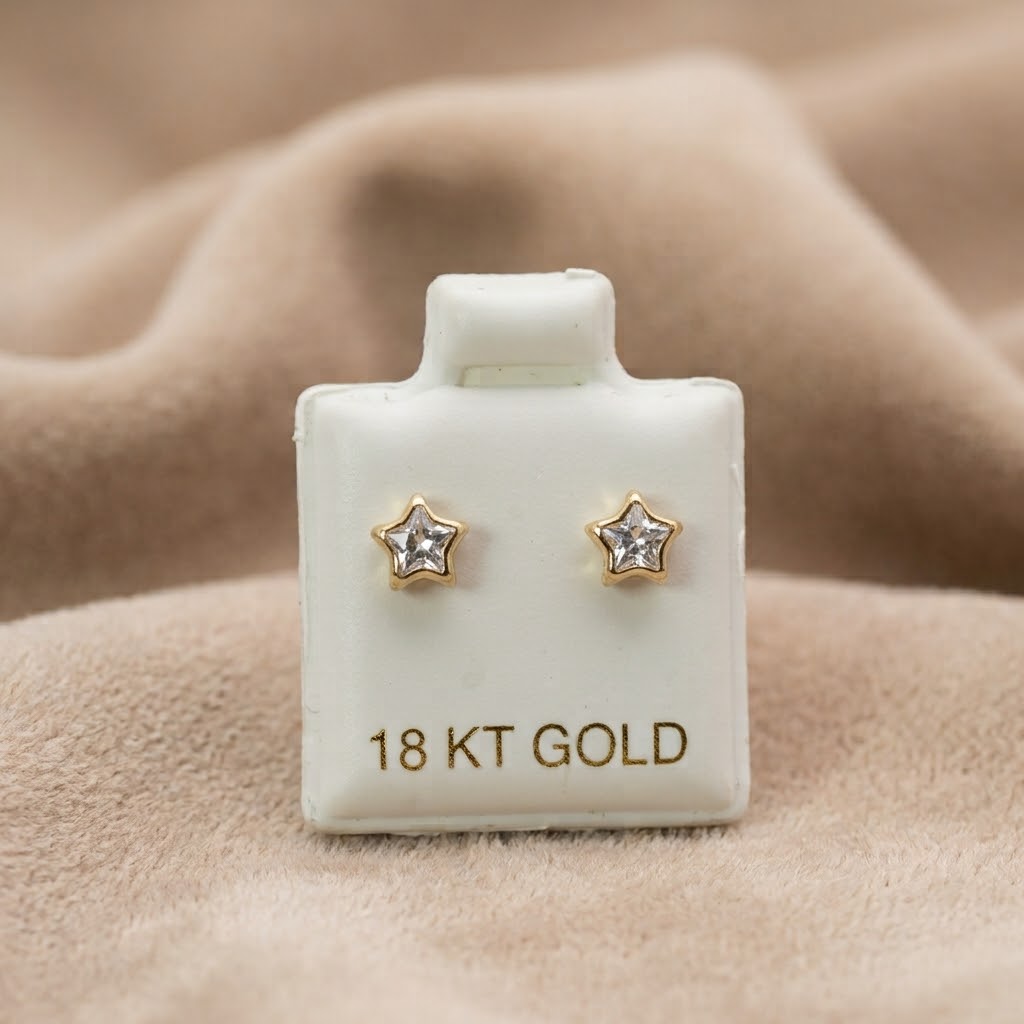 Star-Shaped Zircon Stud Earrings in Yellow Gold