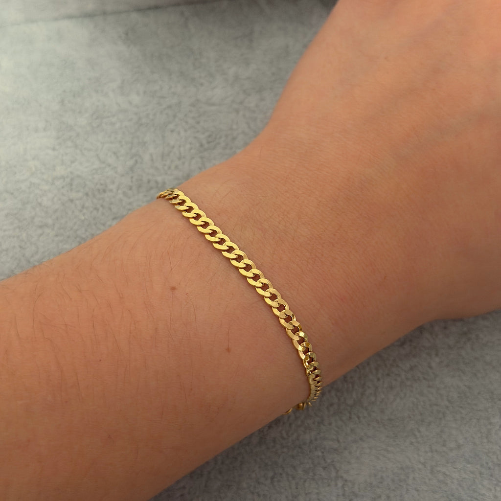Yellow Gold Curb Link Chain Bracelet