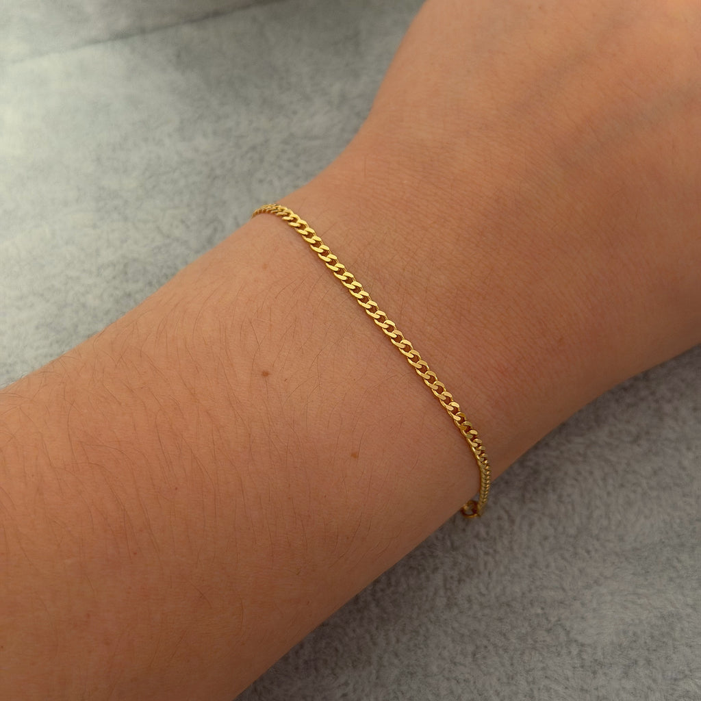 Classic Yellow Gold Cuban Link Chain Necklace