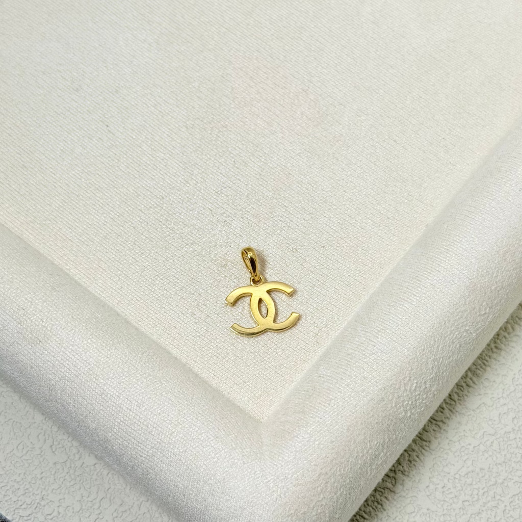 Yellow Gold Iconic Design Pendant