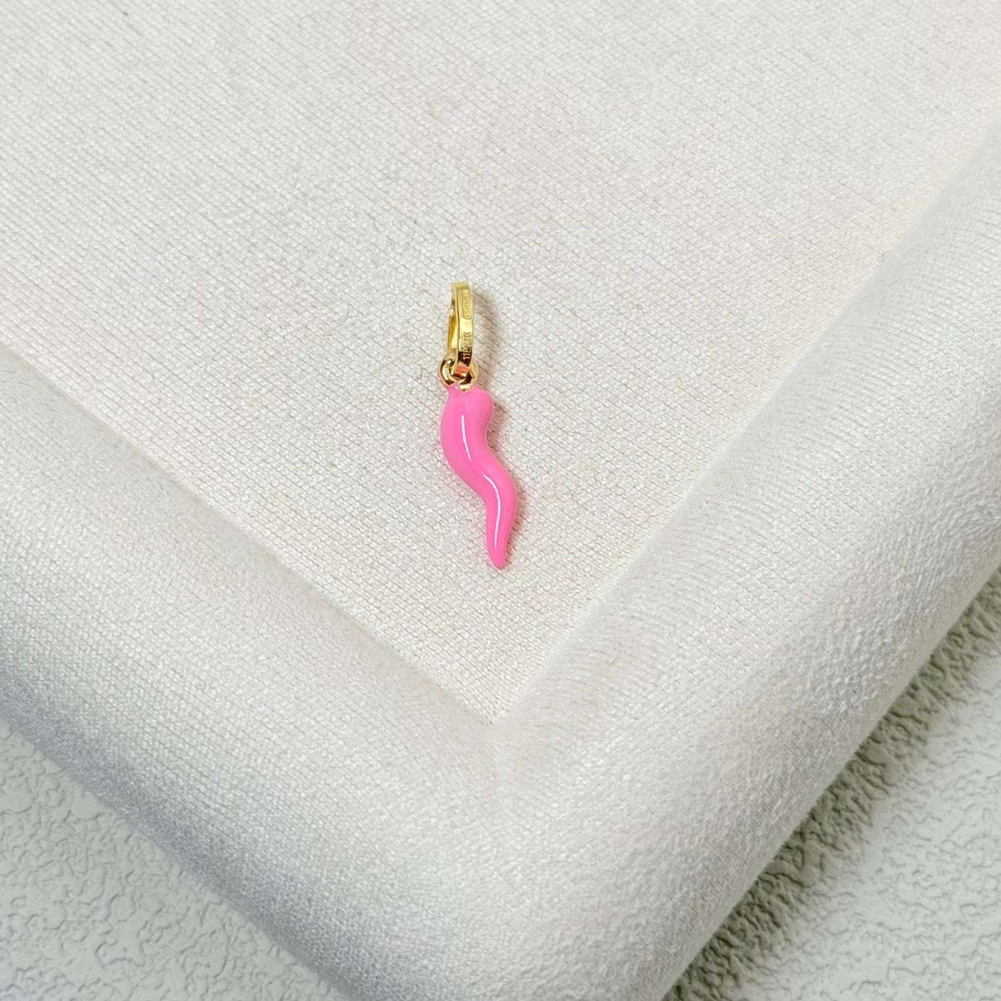 Whimsical Yellow Gold Italian Horn Good Luck Charm Pendant