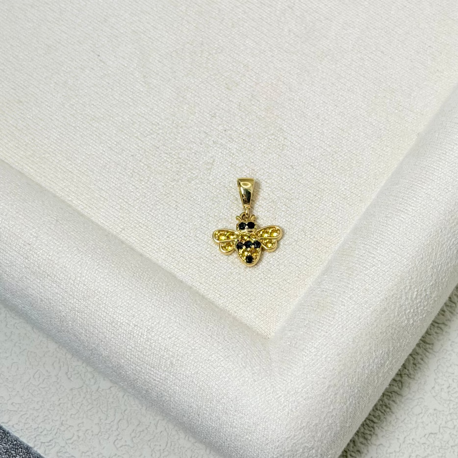 Yellow Gold Bee Pendant