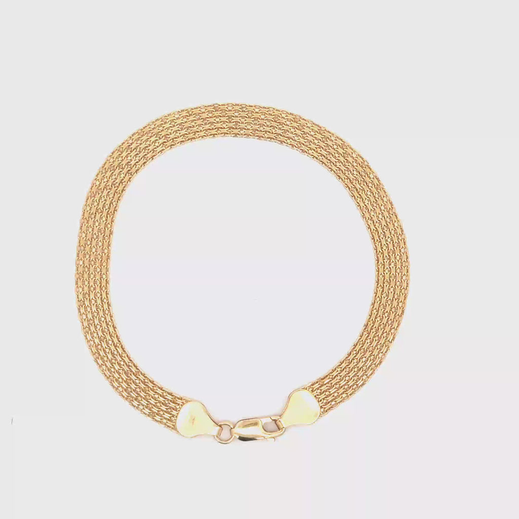Elegant Yellow Gold Chain Bracelet
