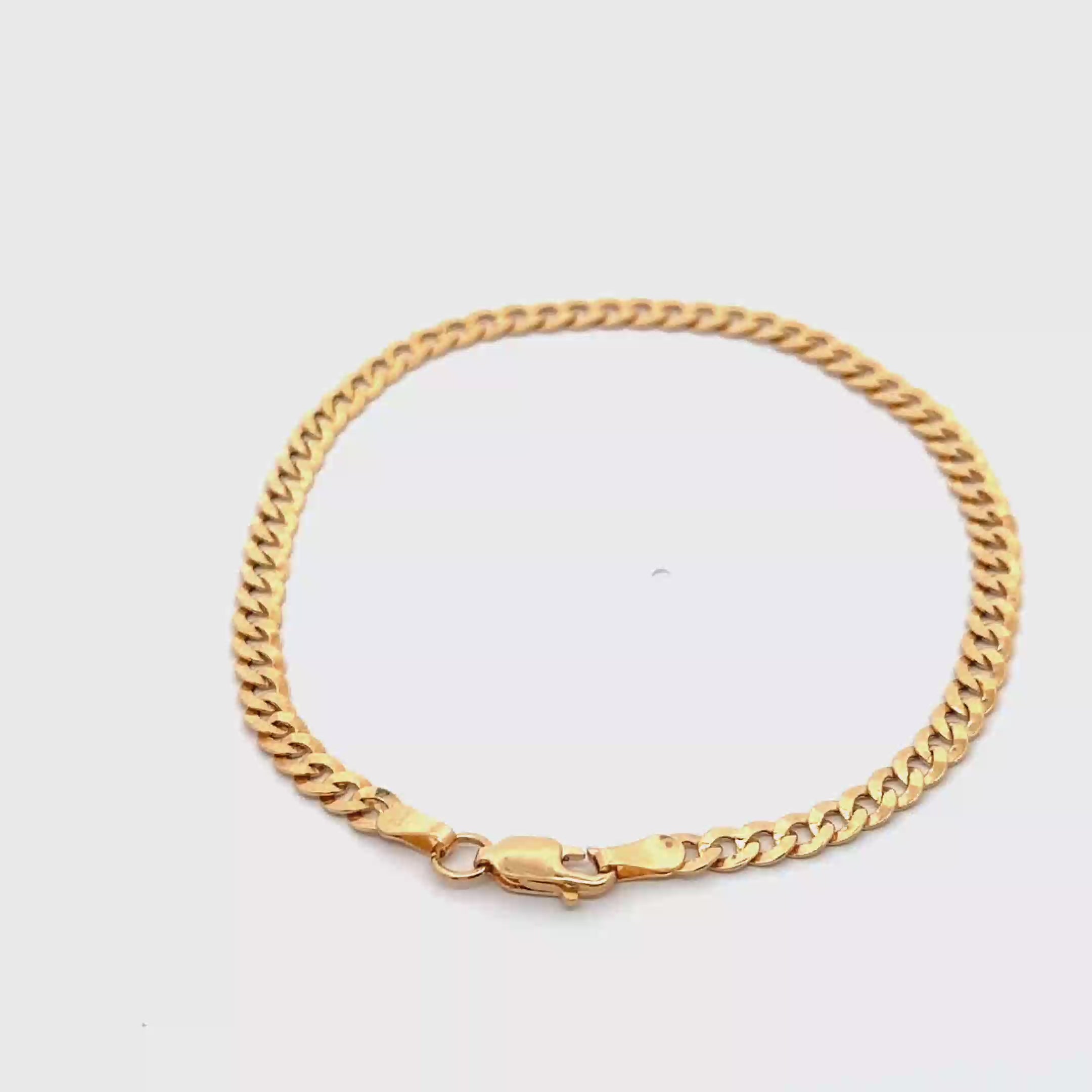 Elegant Yellow Gold Chain Bracelet