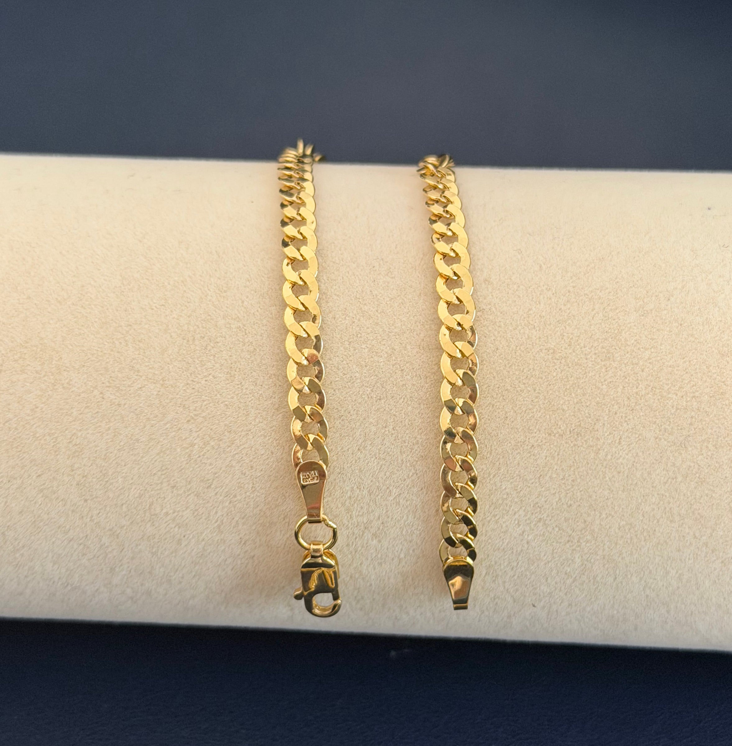 Yellow Gold Curb Link Chain Bracelet